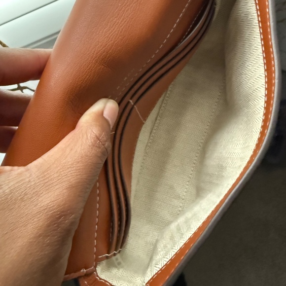 Tory Burch Crossbody (Barely Use) - Picture 7 of 7